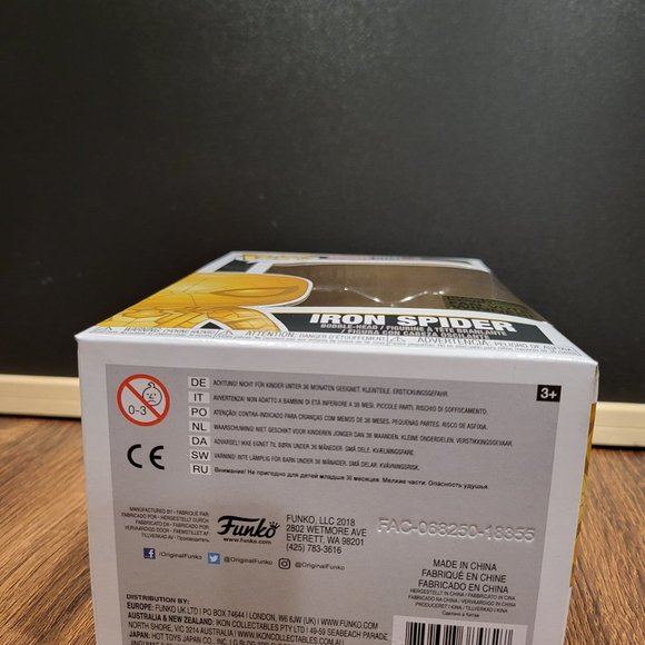 Marvel Studios The First Ten Years Iron Spider (Gold Chrome) Fan Vote Winner Pop - Picture 6 of 7